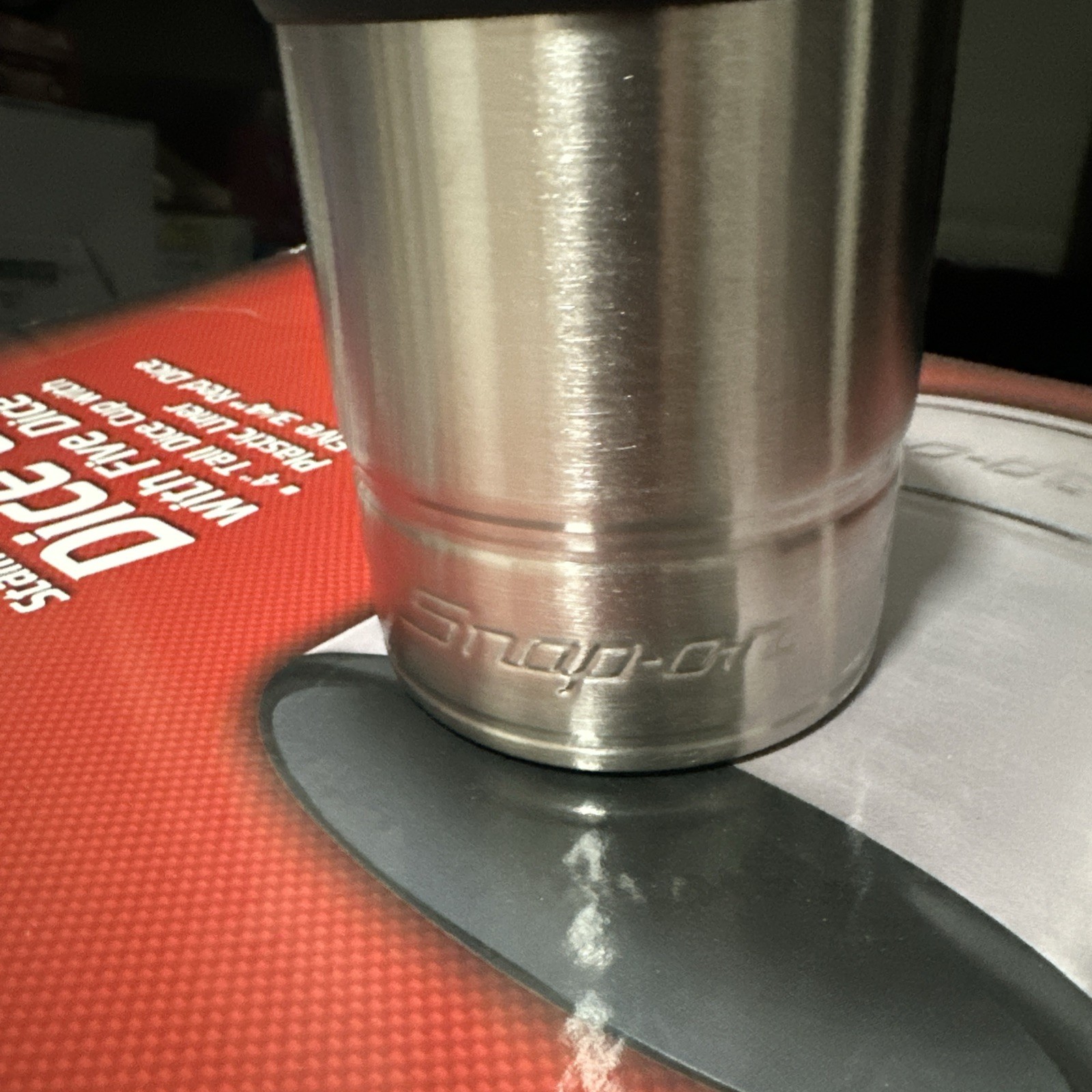 NEW UNUSED SNAP ON STEEL "SOCKET" DICE CUP WITH 5 DICE #SSX15P100 SNAPON