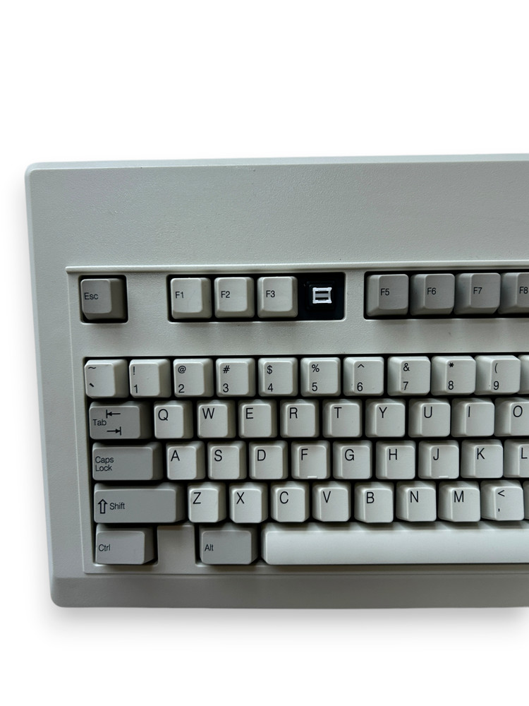 NMB Technologies RT-6251T 118614-001 REV B Mechanical Computer Keyboard UNTESTED