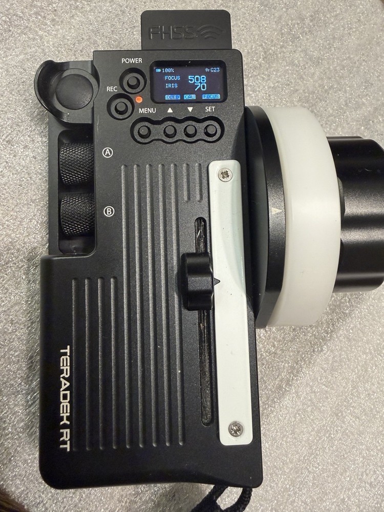 Teradek RT MK3.1 Wireless Lens Controller Hand Unit + 2 Batteries