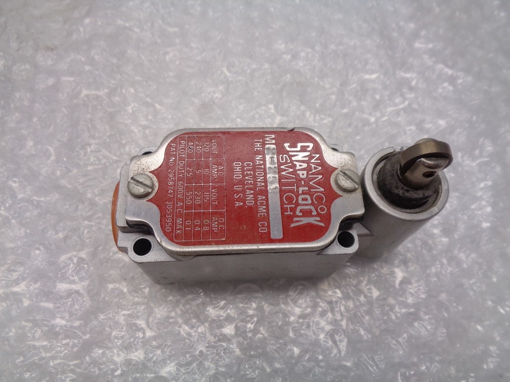 NAMCO 2-251 LIMIT SWITCH NSNP