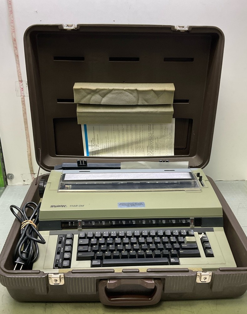 Swintec 1146 CM Electric Typewriter