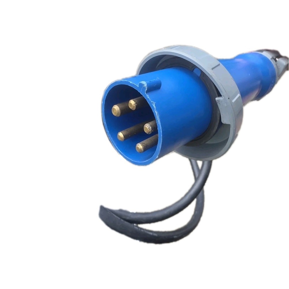 RA-122 12x2400w LIGHTRONICS W. Case