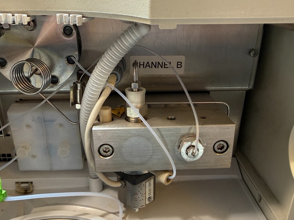 Agilent G1312A Binary Pump HPLC System