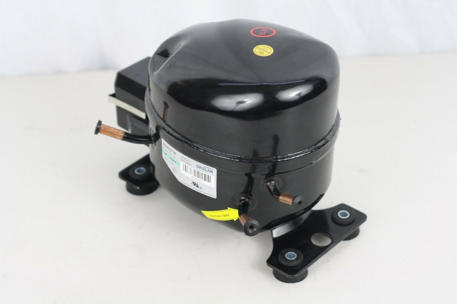 SIKELAN ADW57T6 REFRIGERATION COMPRESSOR 1/4 HP 546BTU 110-120V R134A 50-60HZ