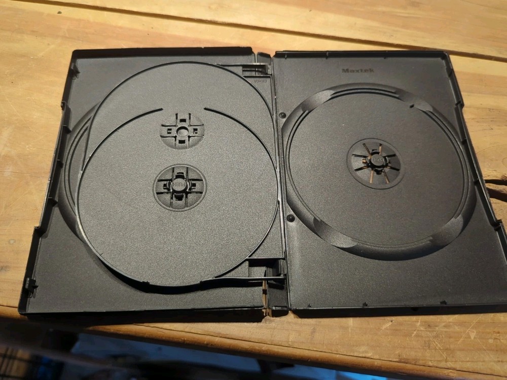58 New Maxtek 4 Disc DVD Replacement Case Glossy Black