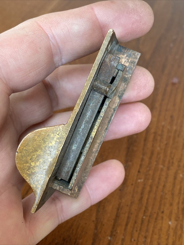 ANTIQUE Eagle Lock Co Brass Scissor Thumb Spring Locking Hook Latch Desk Door