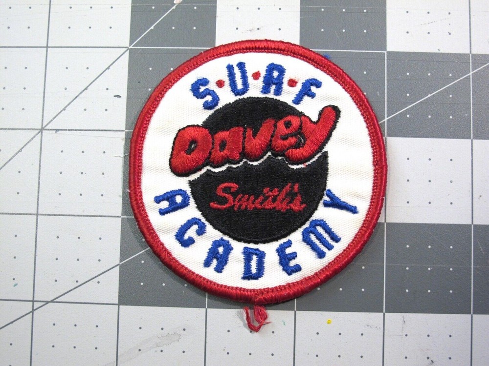 vtg Surfing ephemera - patch Davey Smith Surfing Academy