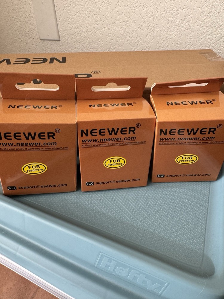 Neewer Photography Lighting Kit with Backdrop