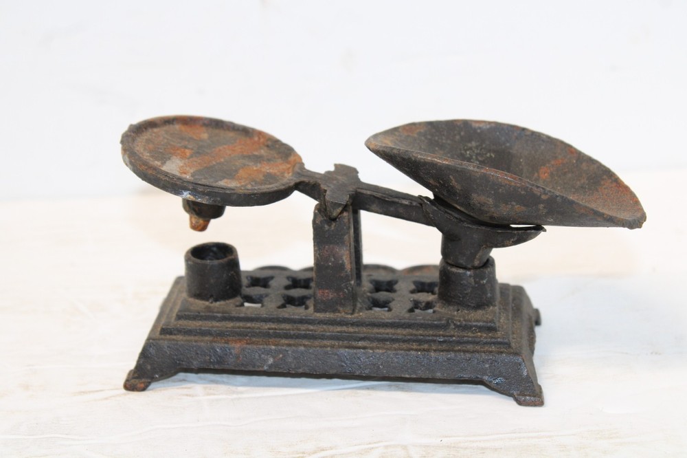 Miniature Cast Iron Balance Scale (without Weights)
