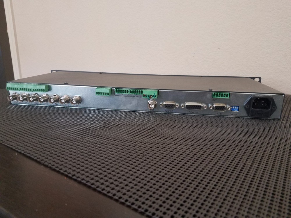 Kramer VS-611 Vertical Interval Switcher 6x1 Composite Video Balanced Stereo