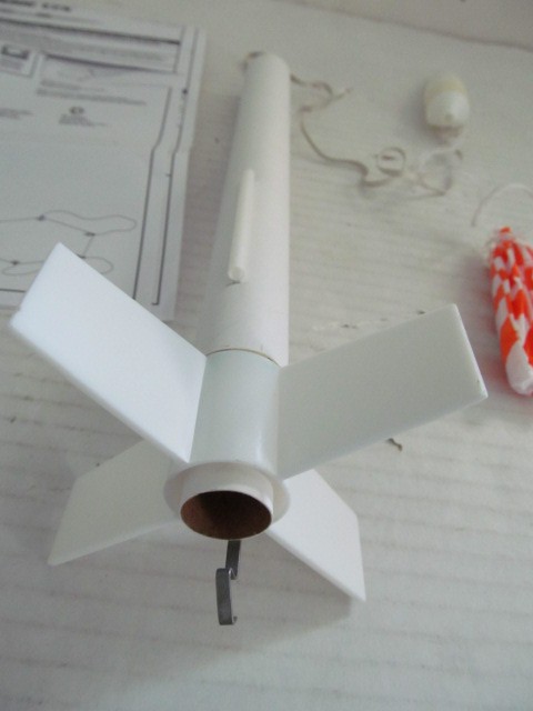 Estes Generic E2X Flying Model Rocket Kit Assembled for Ages 10+