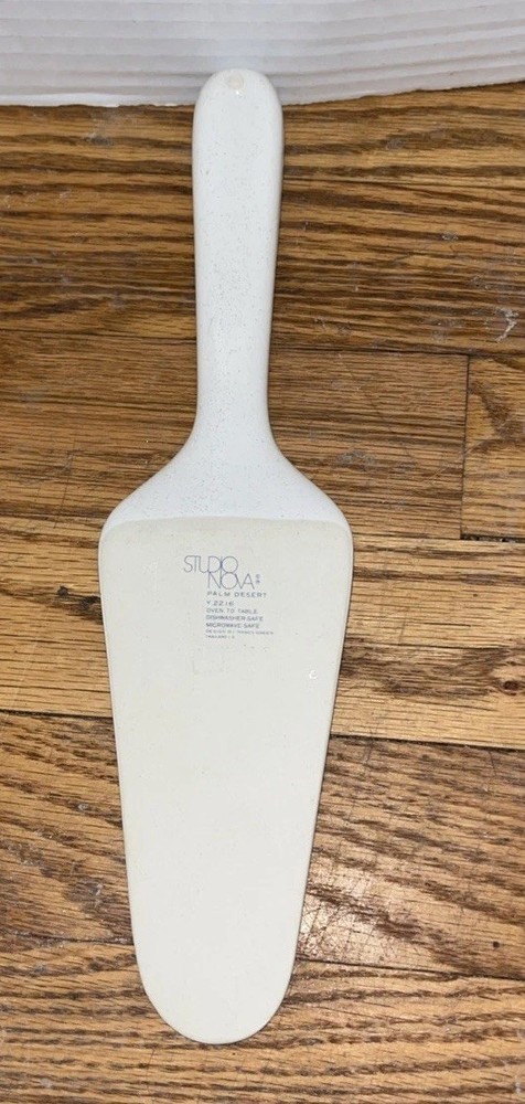 Studio Nova Palm Desert Cake Knife Server￼