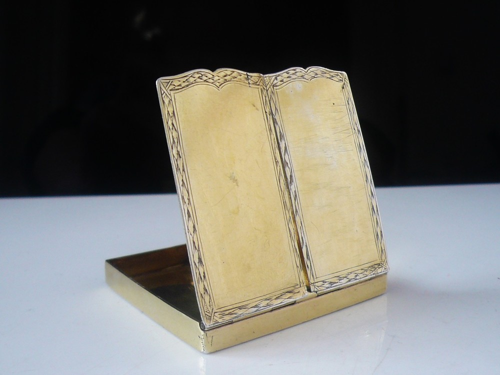 French Silver Gilt Double Compartment Patch Box, 1750-1756 Paris