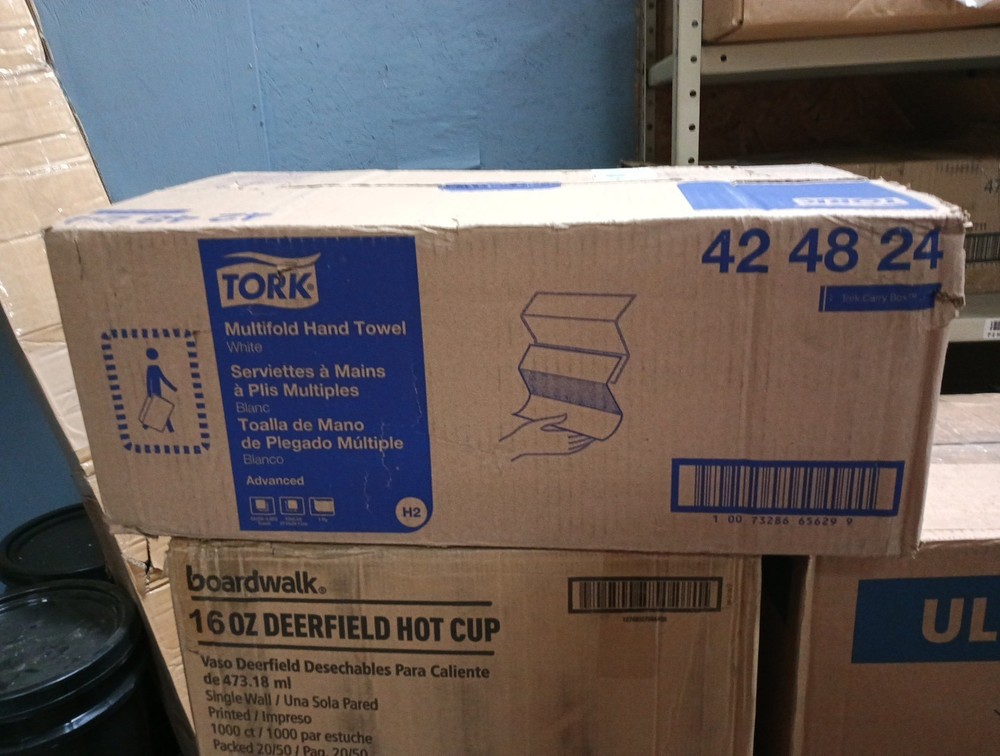Case,  Tork Multifold Paper Towels, White,  070