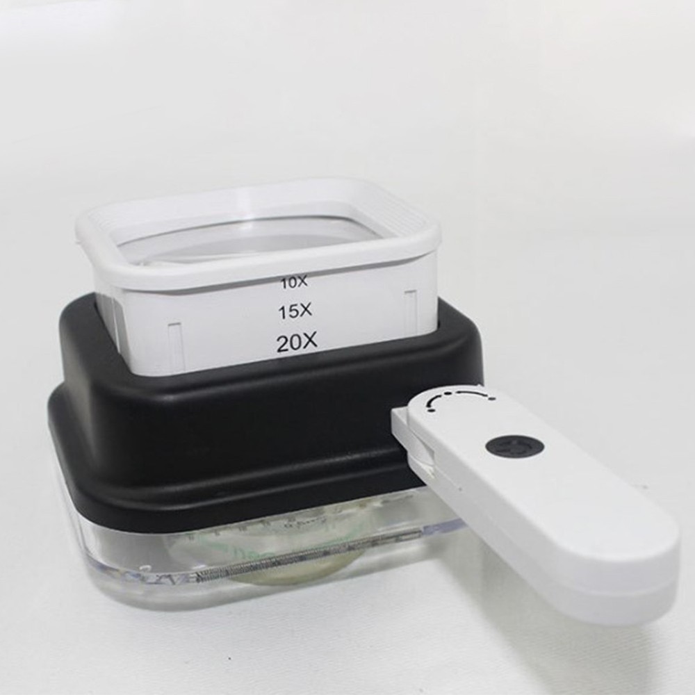 Multifunctional Magnifier with Rotatable Handle and Integrated LED Lights
