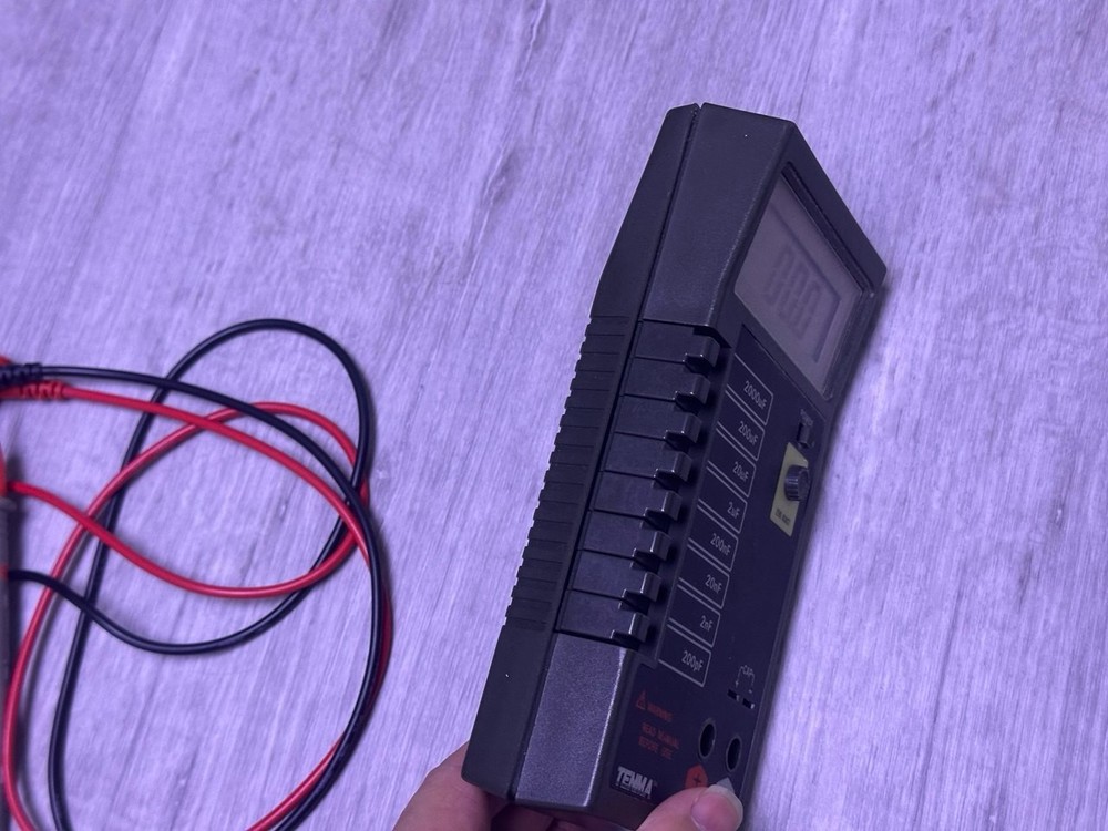 TENMA 72-695 Capacitance Meter + measuring wires