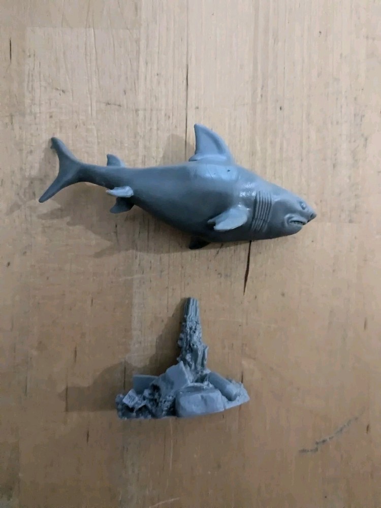 Reaper Bones V Dark Depths White Shark