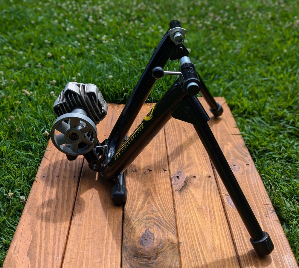 CYCLEOPS FLUID 2 Indoor Bike Trainer w/ Riser Block