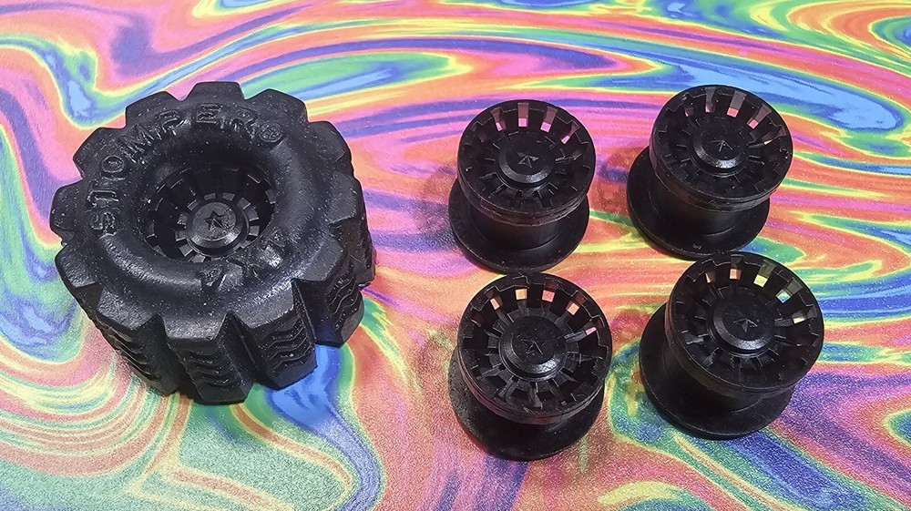 Stomper Star 4x4 Rock Climbing Wheels Mags