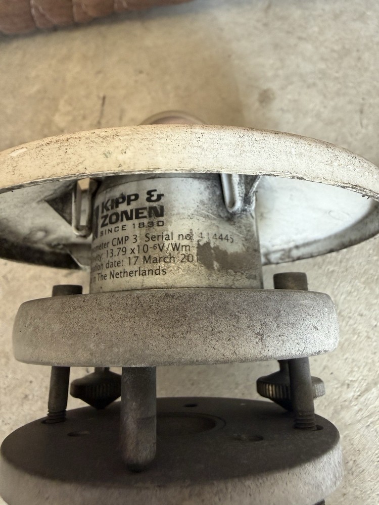 Kipp & Zonen CMP3 Pyranometer w/ Mount