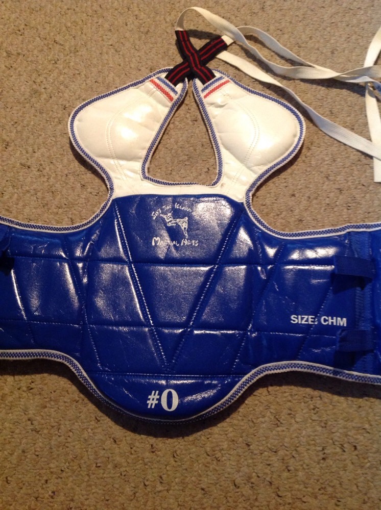 So's Tae Jw on Do Chest Protector, Reversible, Size CHM. SLIGHT USE.