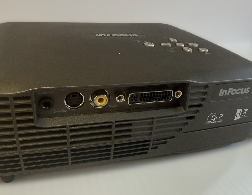 InFocus LP70+ portable DLP projector - Tested