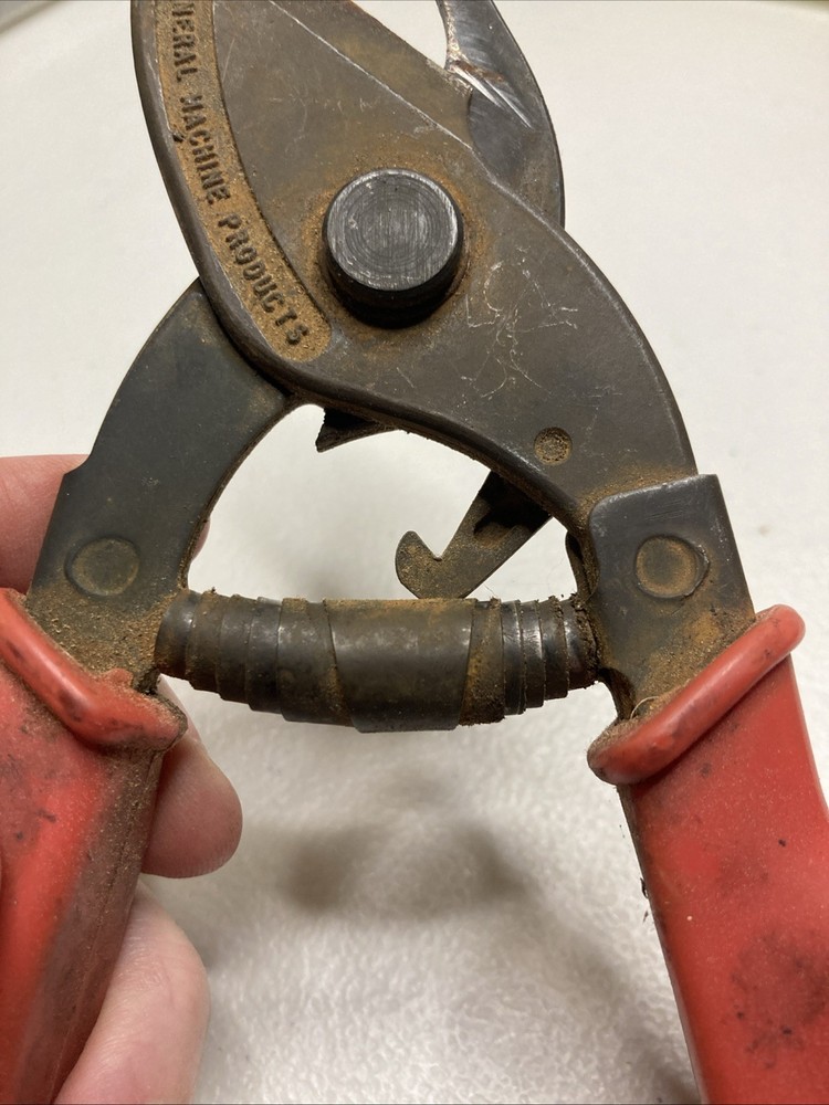 General Machine Products Tabbing Shears