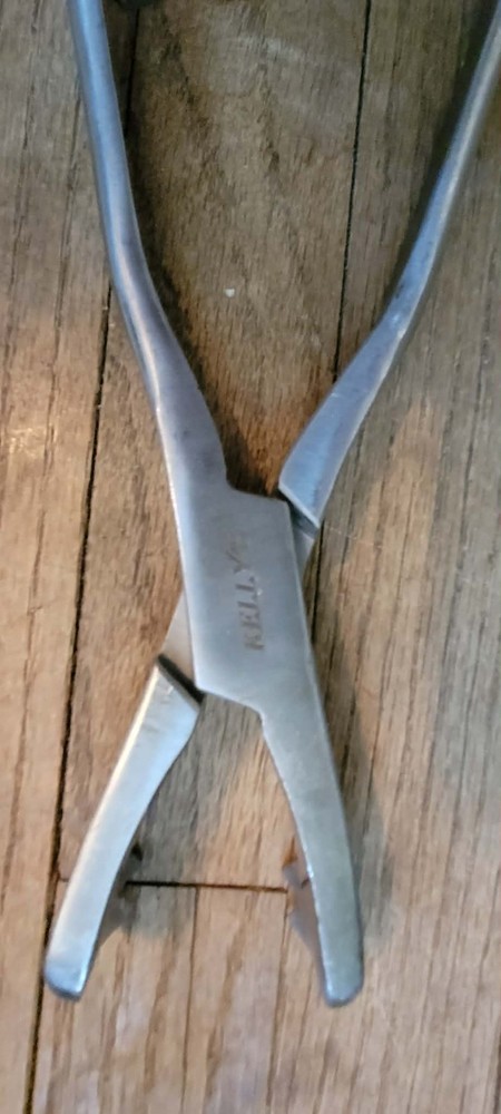 Kelly's equine cap extractor