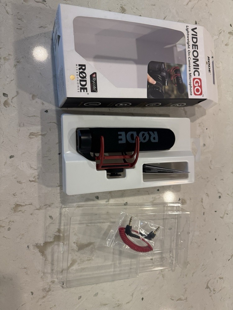 Rode VideoMic GO Handheld Wired 3.5mm Professional Microphone