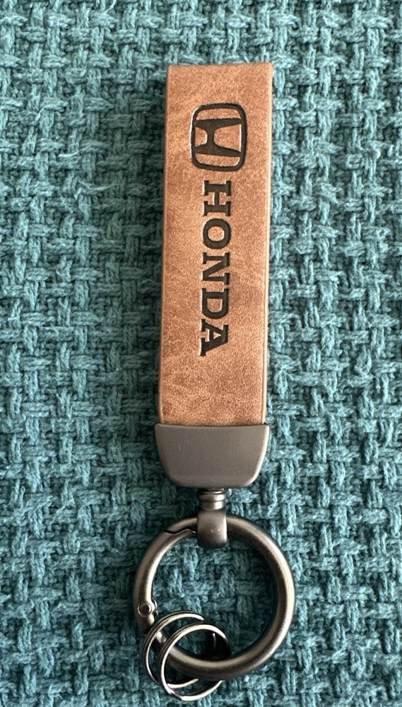 Honda** ( Logo ) ** Keychain ** Brown Leather **