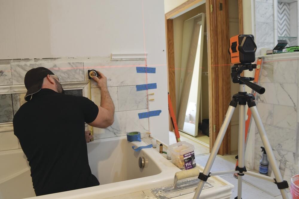 Johnson Level Adjustable Elevating Laser Level Tripod