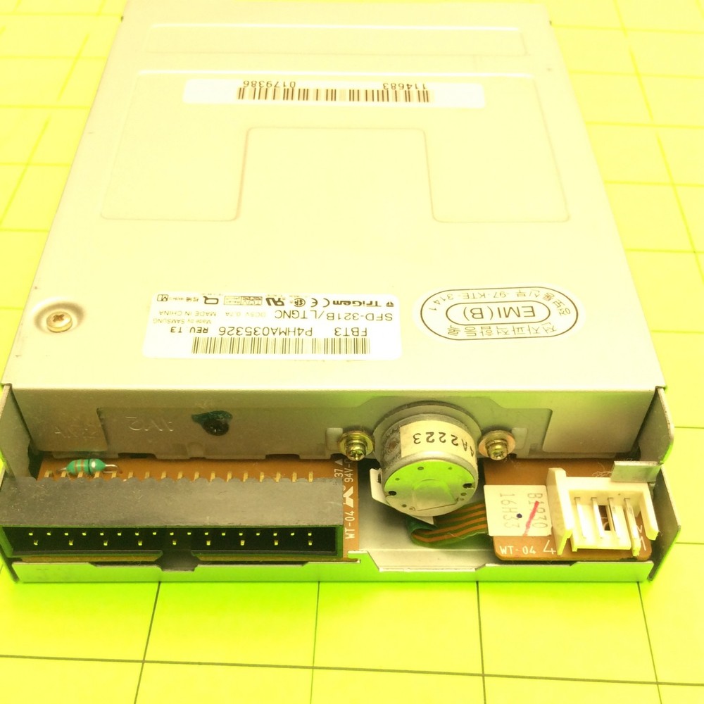 Desktop Computer Tfigem SFD-3218 Floppy Disk Drive (NO Bezel)