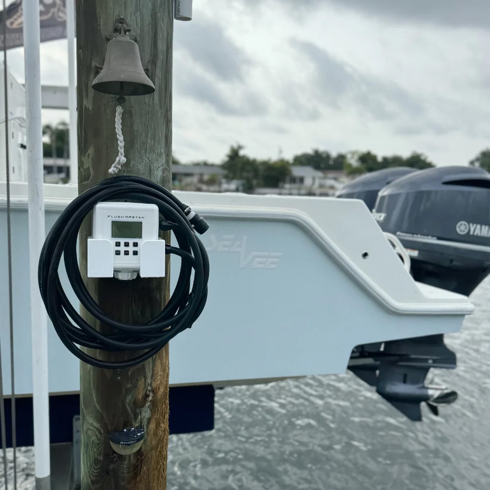 Flushmaster Outboard Flushing System, 4-Outlet with Four 9' Hoses