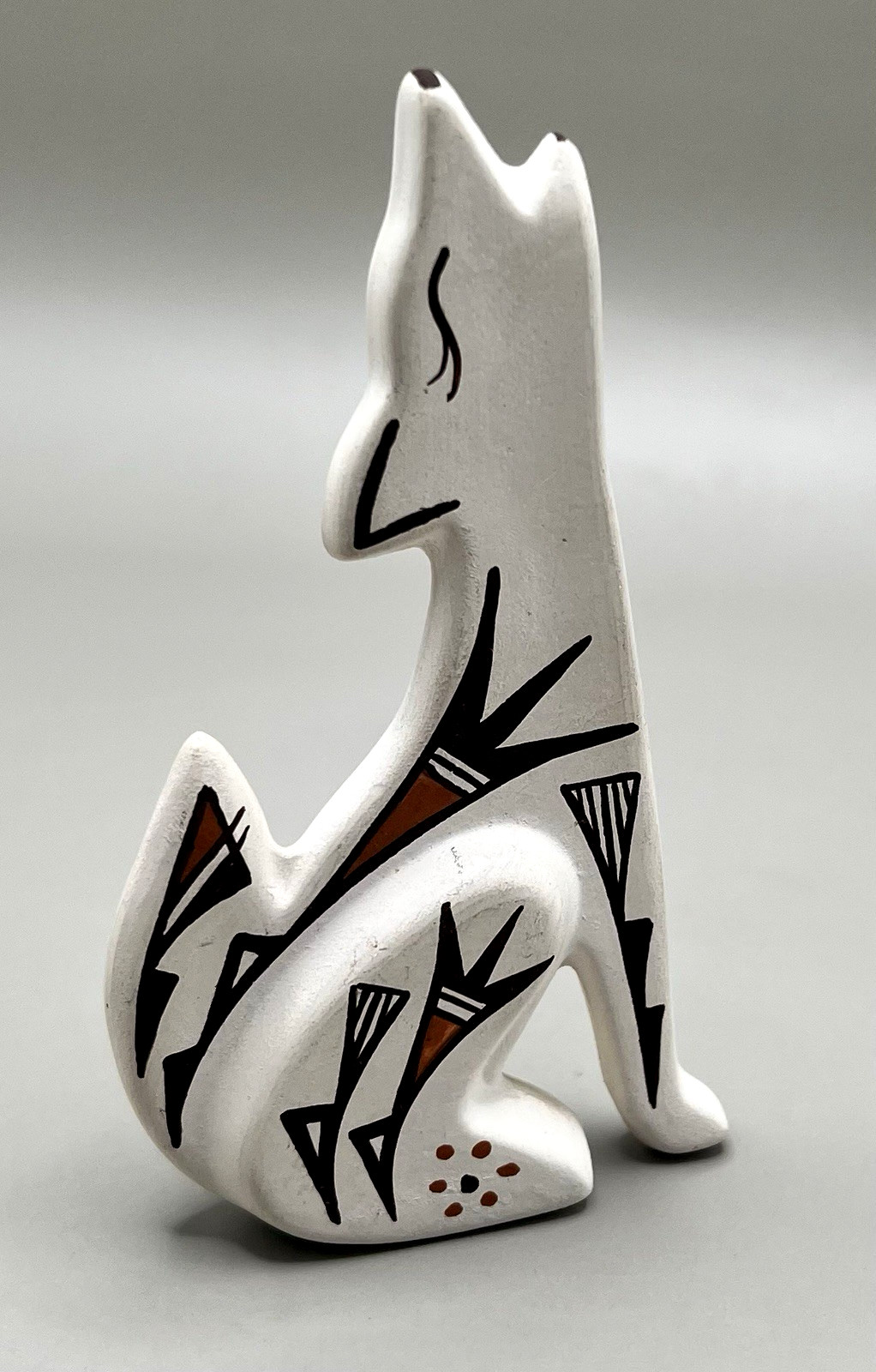 VTG Acoma New Mexico Art Pottery Howling Wolf Figurine Sign by P. Iule 4.25”
