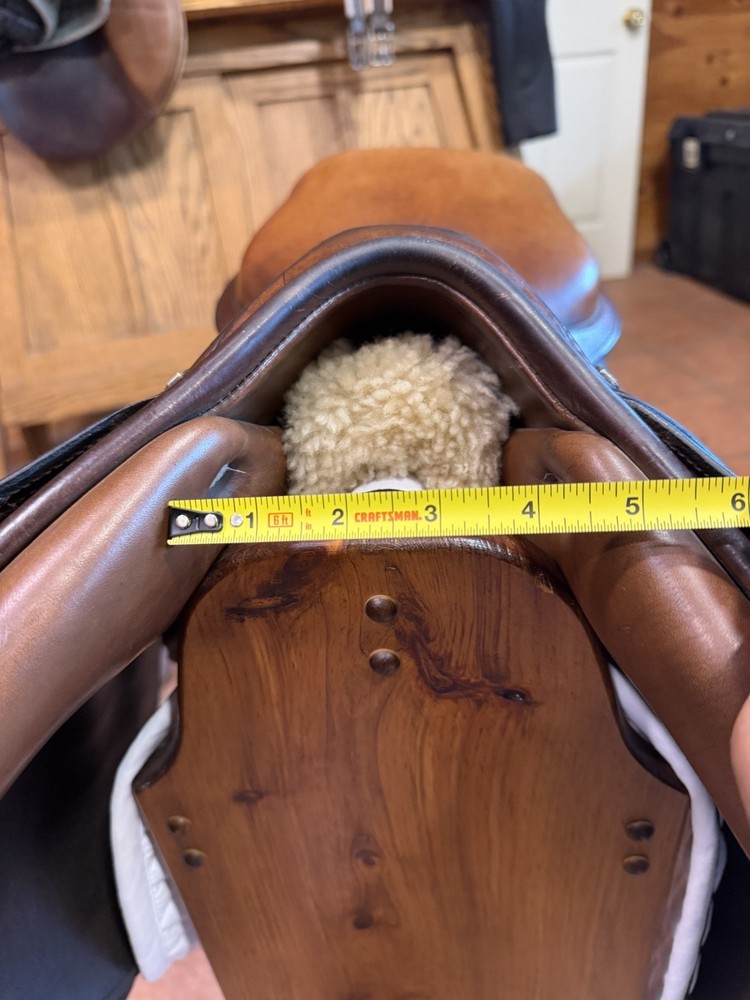 Beval Ltd 16" English Saddle