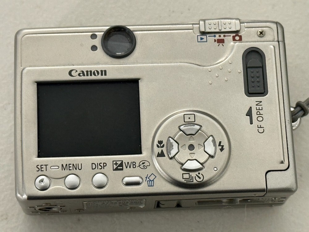 Canon IXUS V2 Digital Compact Camera 2MP Vintage Point Shoot