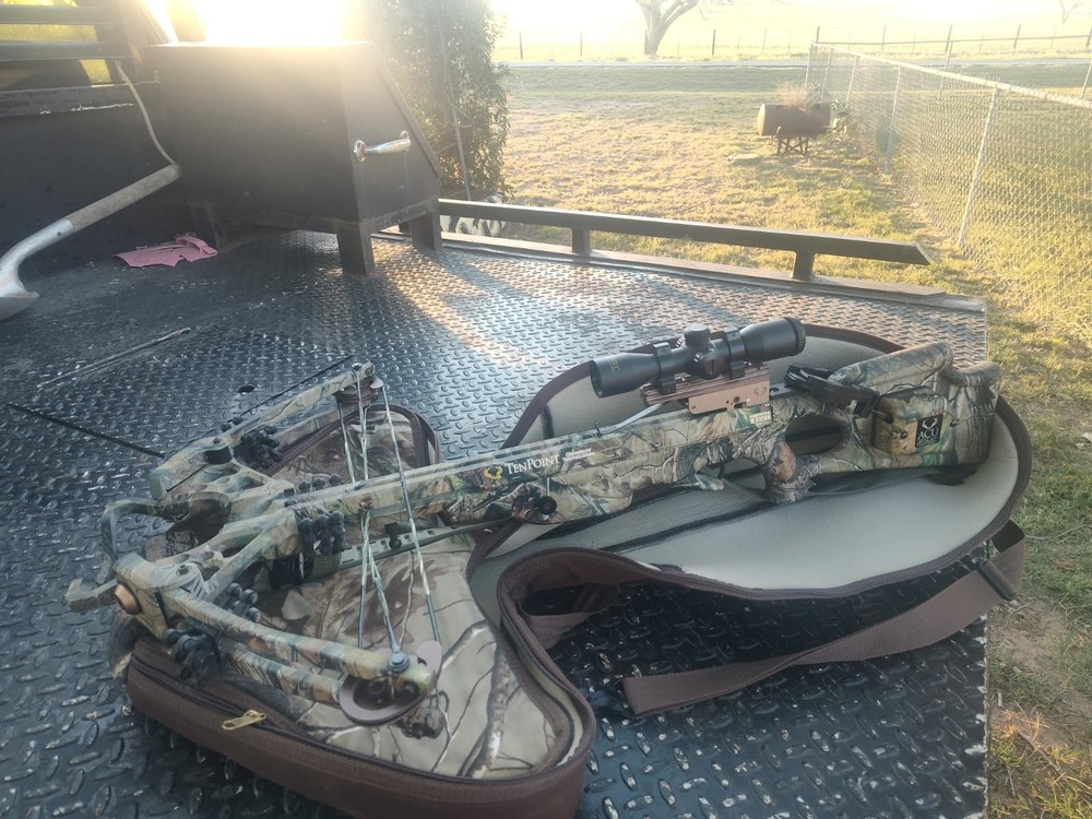10 Point Phantom Crossbow Dee Cock Brand New