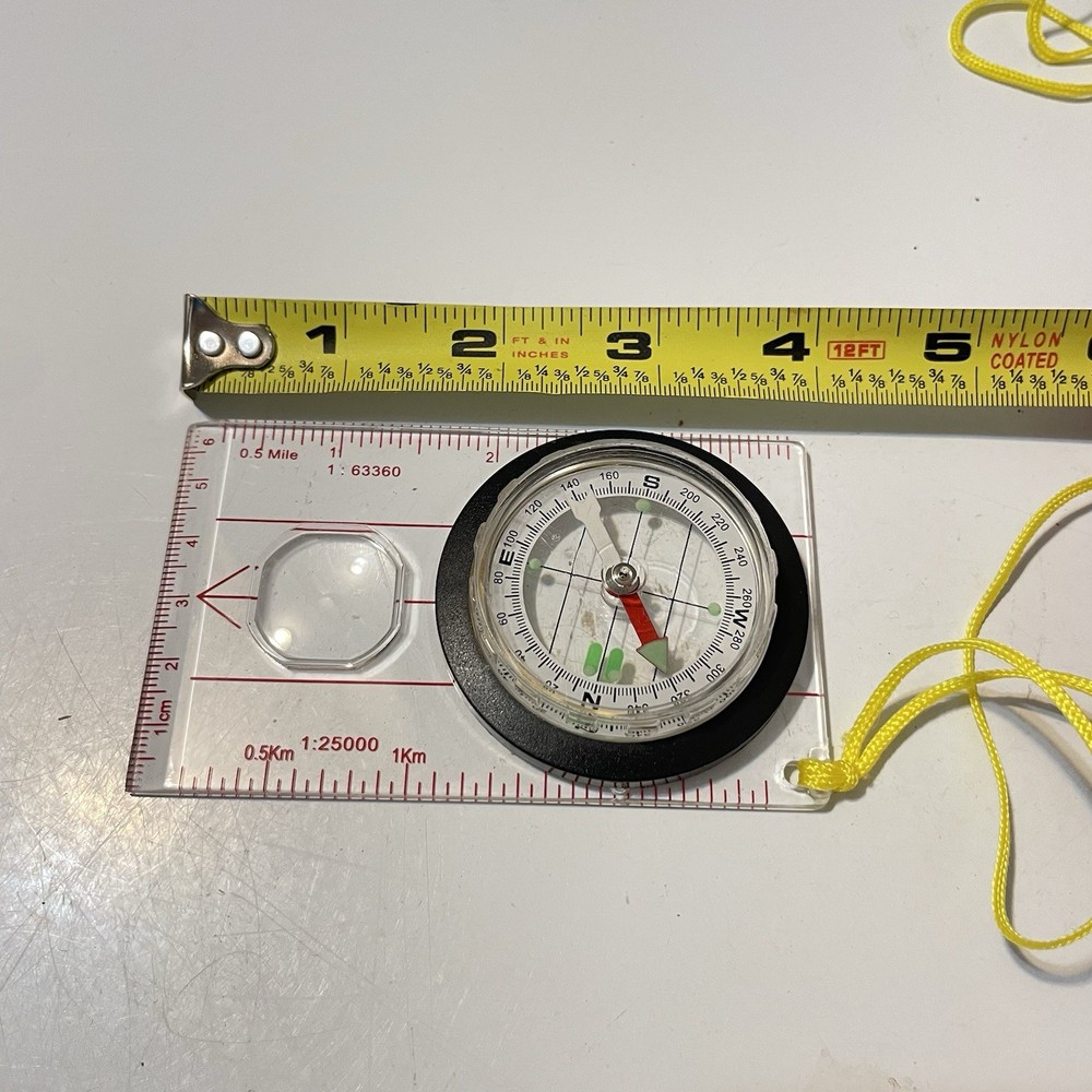 Coleman Compass Plastic Magnifier W/Cord
