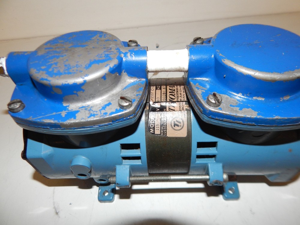 THOMAS INSTRUMENTS MODEL 2107CA18676TFE-1 PUMP (SQS41)