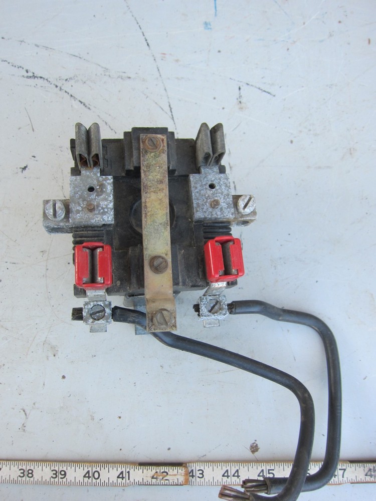 Murray 2P 100A 240V Meter Socket used for JA110AS, Used