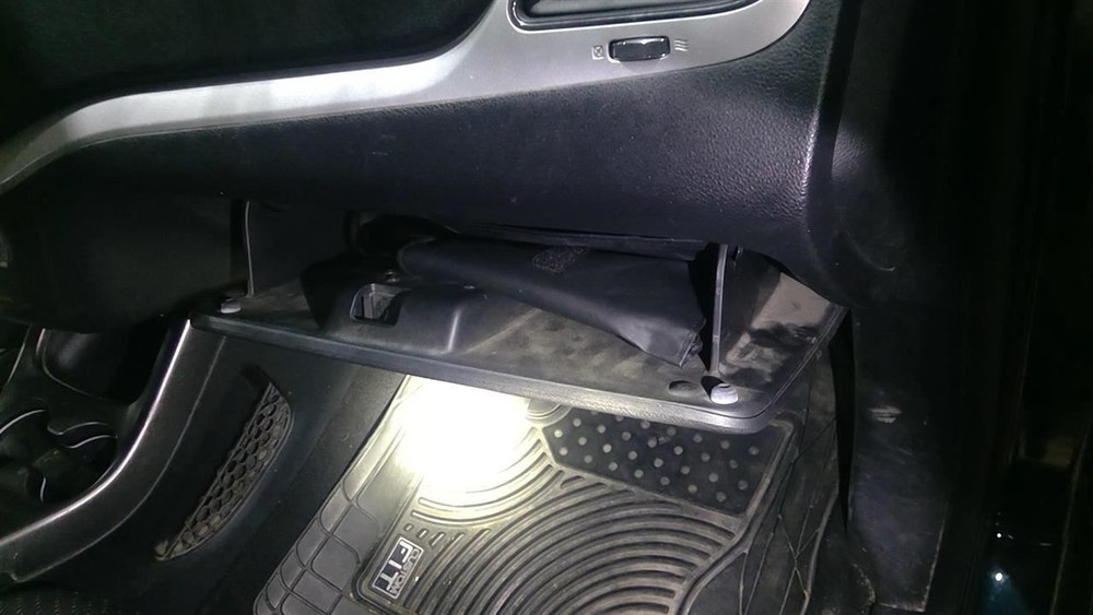 JOURNEY 2013 Glove Box 962067