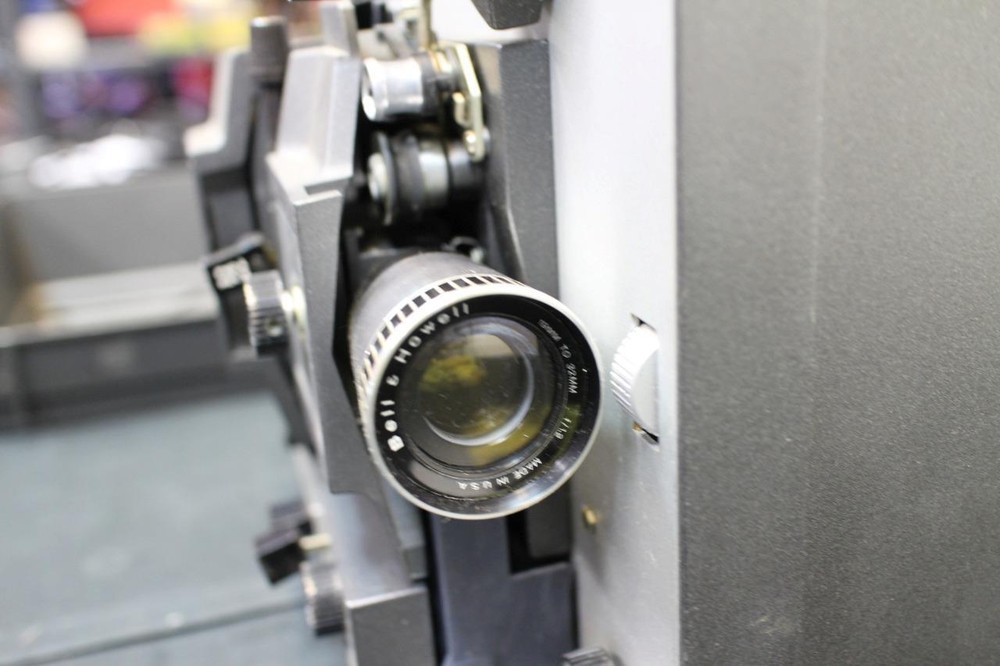 Bell & Howell Compatible Autoload 8mm Super 8 Projector 466A