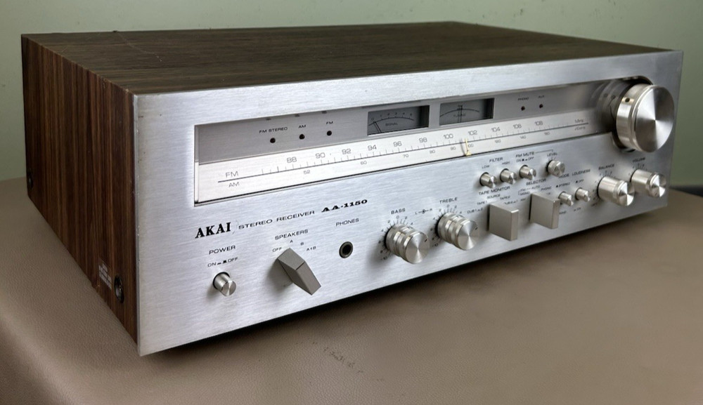 AKAI AA-1150 STEREO RECEIVER