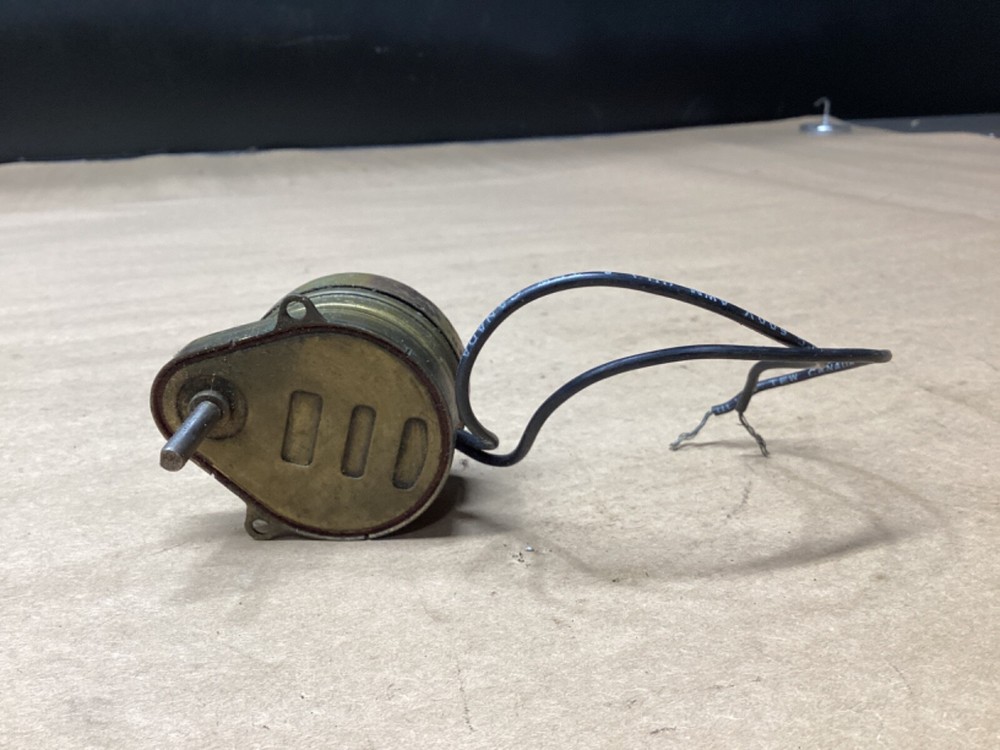 SYNCHRON 2298.373 MOTOR #136G63