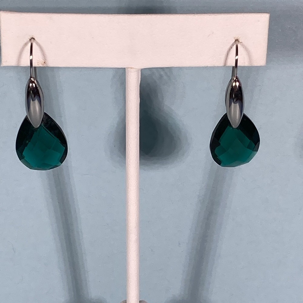 Silvertone Teal/Green Drop/Dangle Pierced Earrings