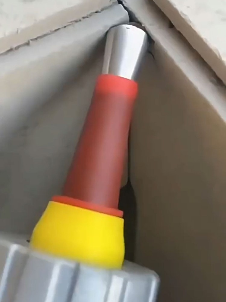 Universal Integrated Rubber Nozzle Tool Caulking Nozzle Applicator with Base JQ