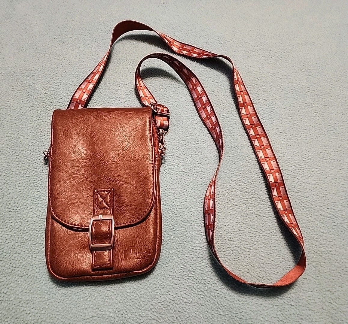 DISNEY PARKS Chewbacca Star Wars Galaxy’s Edge crossbody bag, brown, buckle snap