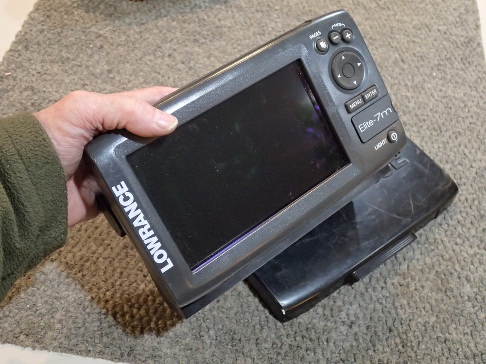 Lowrance Elite-7m Chartplotter Head Unit w/Suncover & Mount