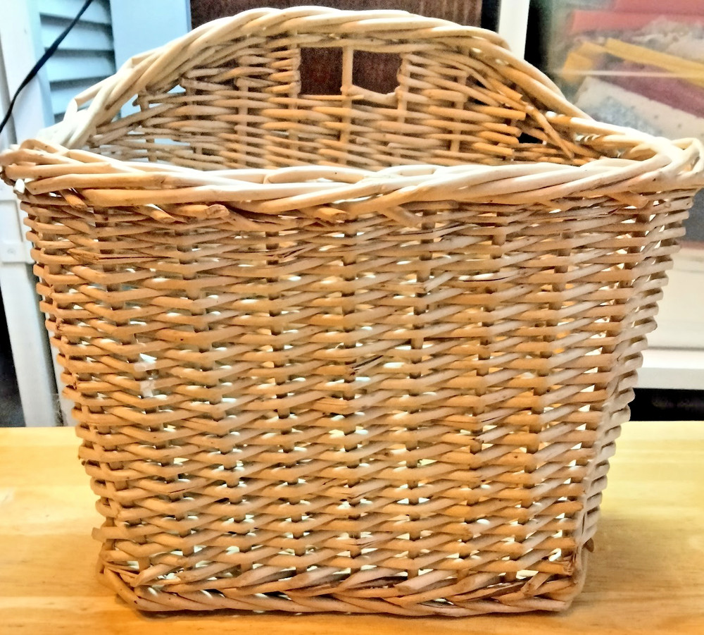 Wicker "Bicycle-Style" Basket 9"deep x 10" wide