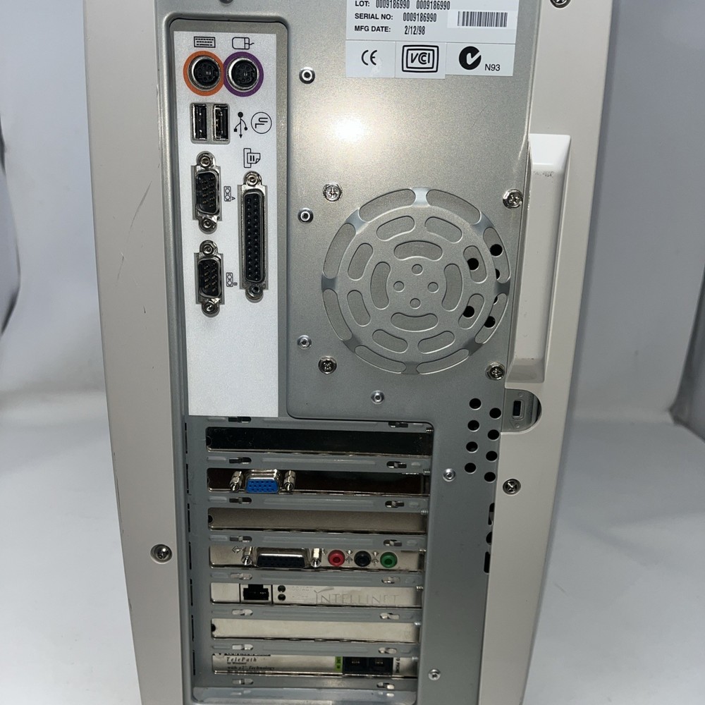 Gateway 2000 G6-233M Intel Pentium Desktop Powers on- read description